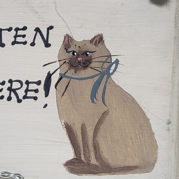 Kitty Cat Hanging Wall Decor Painted Wood - Picture 4 of 7